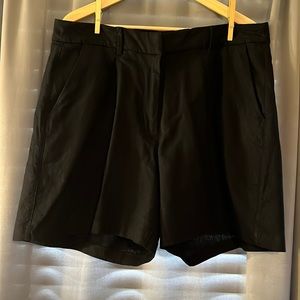 Linen dress shorts (Think Julia Roberts/Pretty Women)